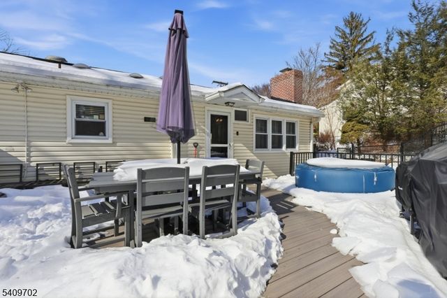 8 Cherry Ln, Randolph Twp., NJ 07869