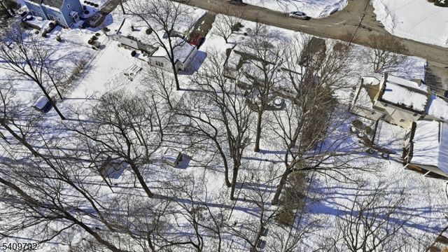 8 Cherry Ln, Randolph Twp., NJ 07869