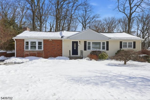 8 Cherry Ln, Randolph Twp., NJ 07869