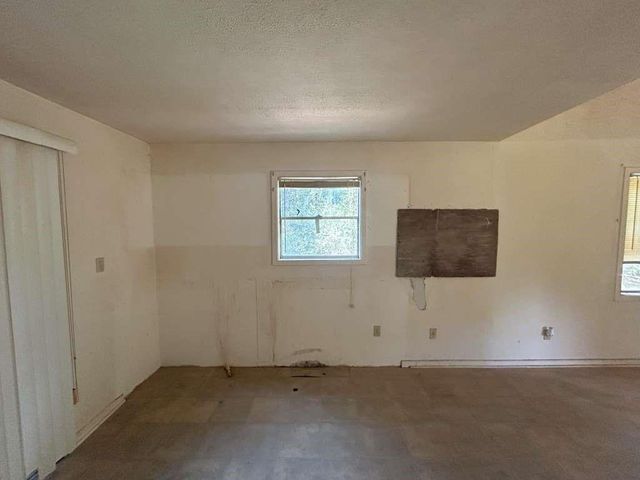 254 Darrel Hall Drive, Trinity, TX 75862