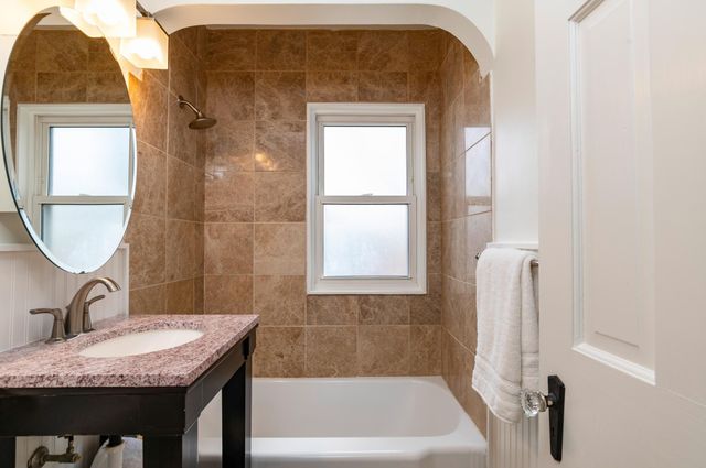 3331 Parkview Boulevard, Robbinsdale, MN 55422