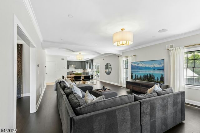 204 N Union Ave, Cranford Twp., NJ 07016