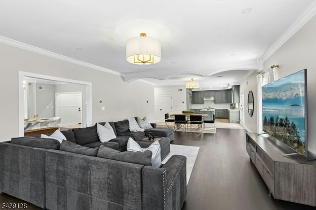 204 N Union Ave, Cranford Twp., NJ 07016
