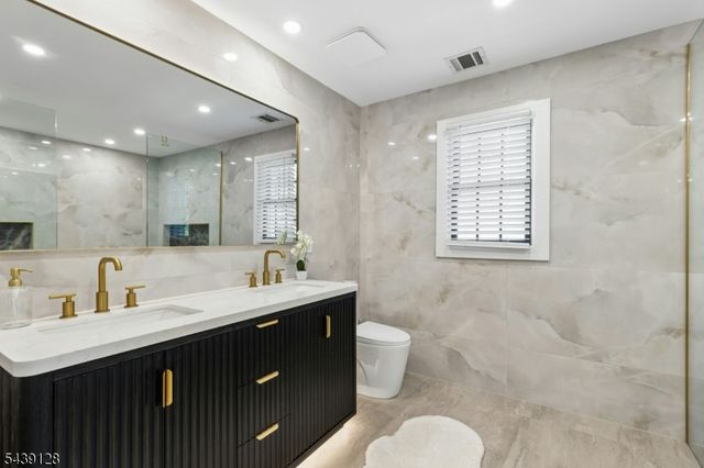 204 N Union Ave, Cranford Twp., NJ 07016