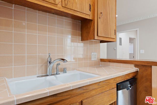 1333 S Ogden Drive 1, Los Angeles, CA 90019