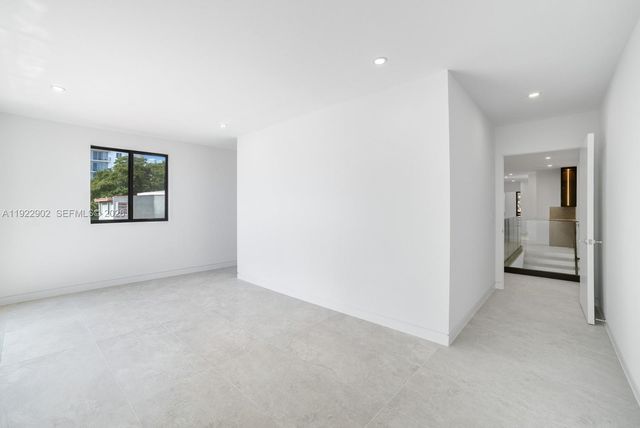 2610 SW 17th Street, Miami, FL 33145