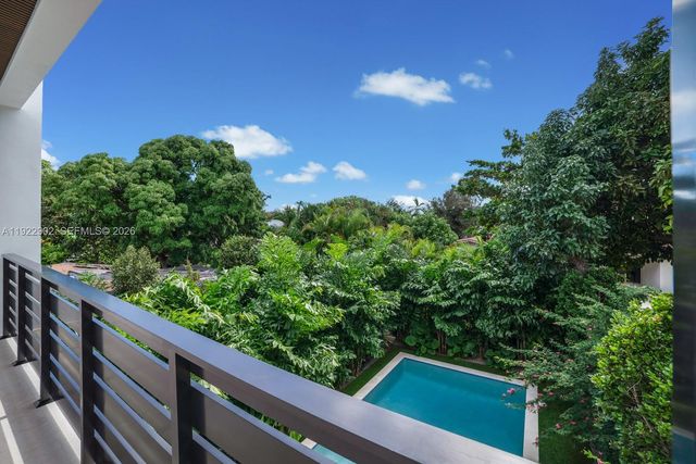 2610 SW 17th Street, Miami, FL 33145
