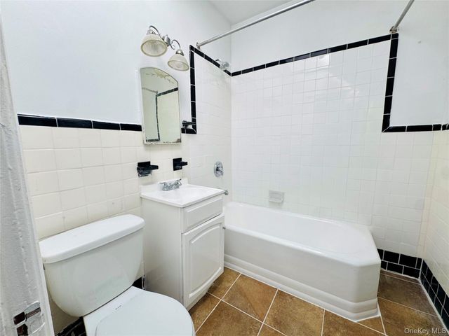 76-18 85th Road, Woodhaven, NY 11421