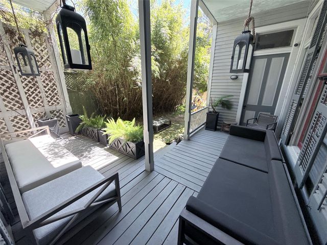 1515 Postoffice Street, Galveston, TX 77550
