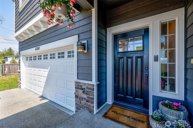 6398 Juanita Circle NE, Bremerton, WA 98311