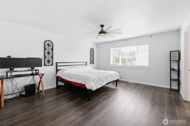 6398 Juanita Circle NE, Bremerton, WA 98311