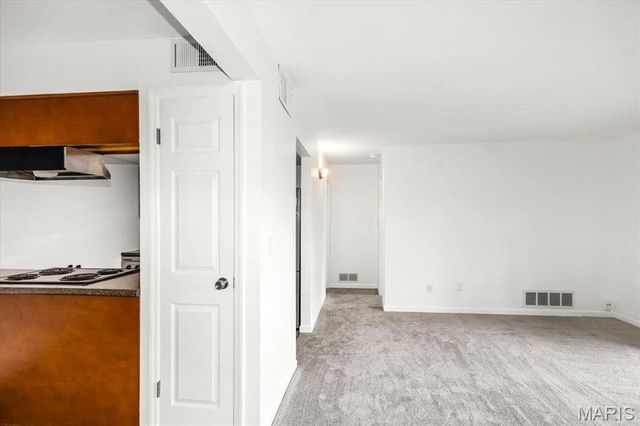 1084 Mersey Bend Drive D, St Louis, MO 63129
