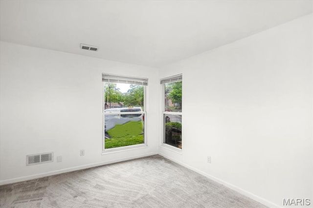 1084 Mersey Bend Drive D, St Louis, MO 63129