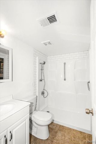1084 Mersey Bend Drive D, St Louis, MO 63129