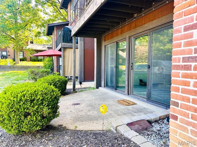 1084 Mersey Bend Drive D, St Louis, MO 63129
