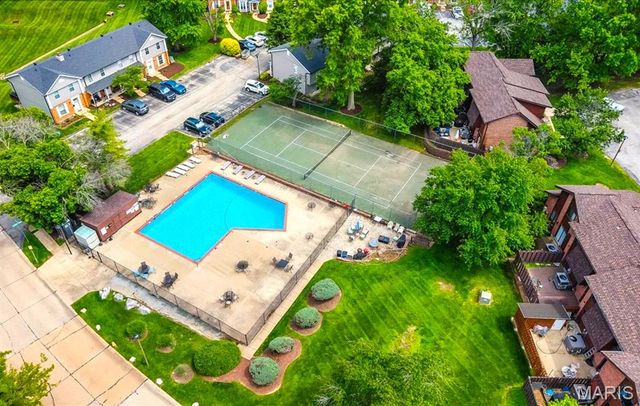 1084 Mersey Bend Drive D, St Louis, MO 63129