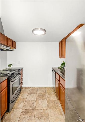1084 Mersey Bend Drive D, St Louis, MO 63129