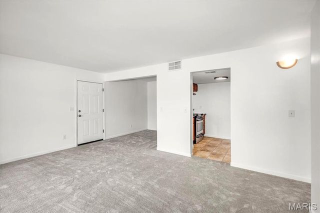 1084 Mersey Bend Drive D, St Louis, MO 63129
