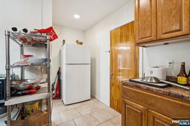 96-98 Beaumont Place, Newark, NJ 07104