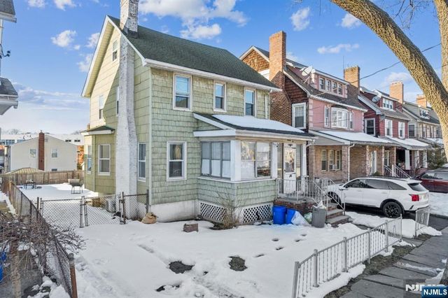 96-98 Beaumont Place, Newark, NJ 07104