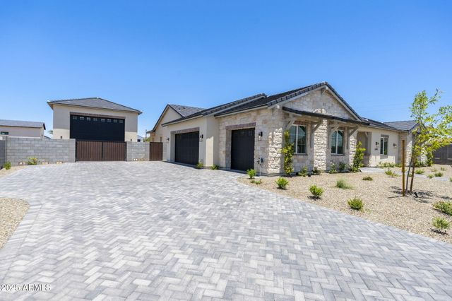 2099 N 77th Place, Mesa, AZ 85207