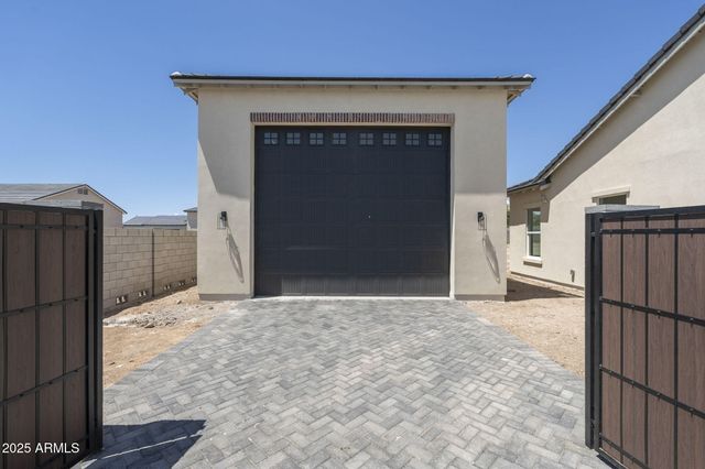 2099 N 77th Place, Mesa, AZ 85207