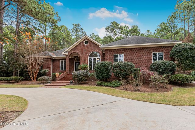 214 Plantation Drive, Southern Pines, NC 28387