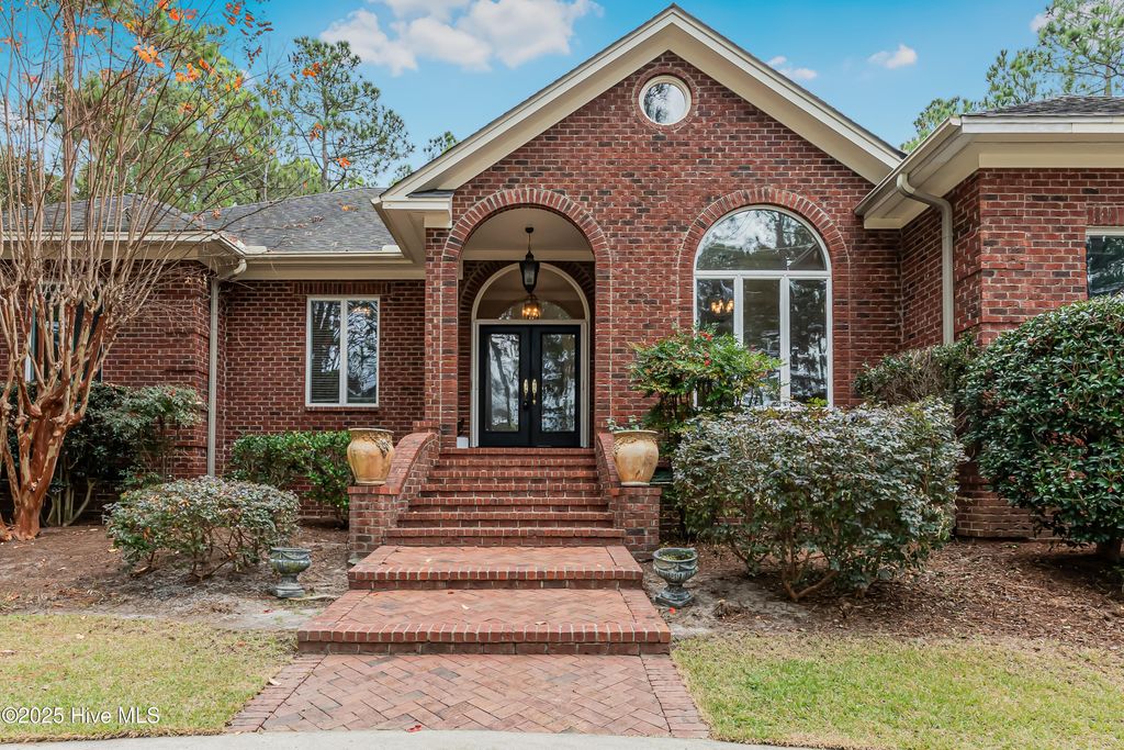 214 Plantation Drive, Southern Pines, NC 28387