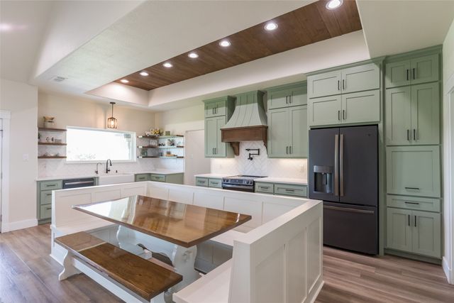 1700 County Road 207, Ovalo, TX 79541