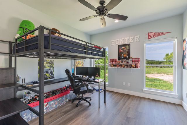 1700 County Road 207, Ovalo, TX 79541