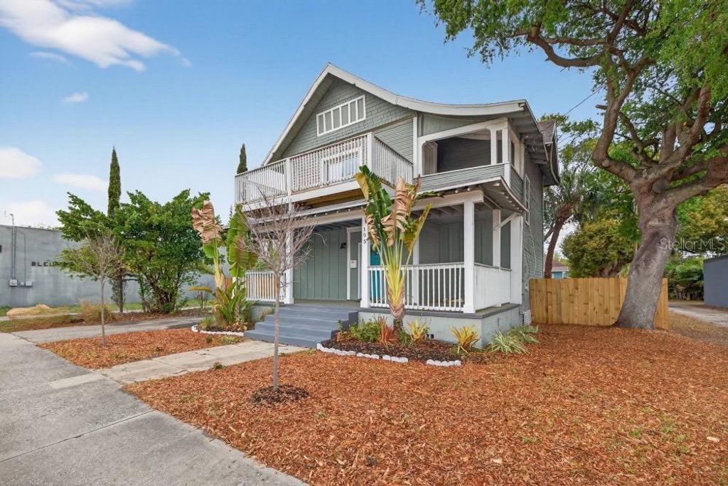 Image 2 of property listing at 105 W COLUMBUS DRIVE, Tampa, FL 33602