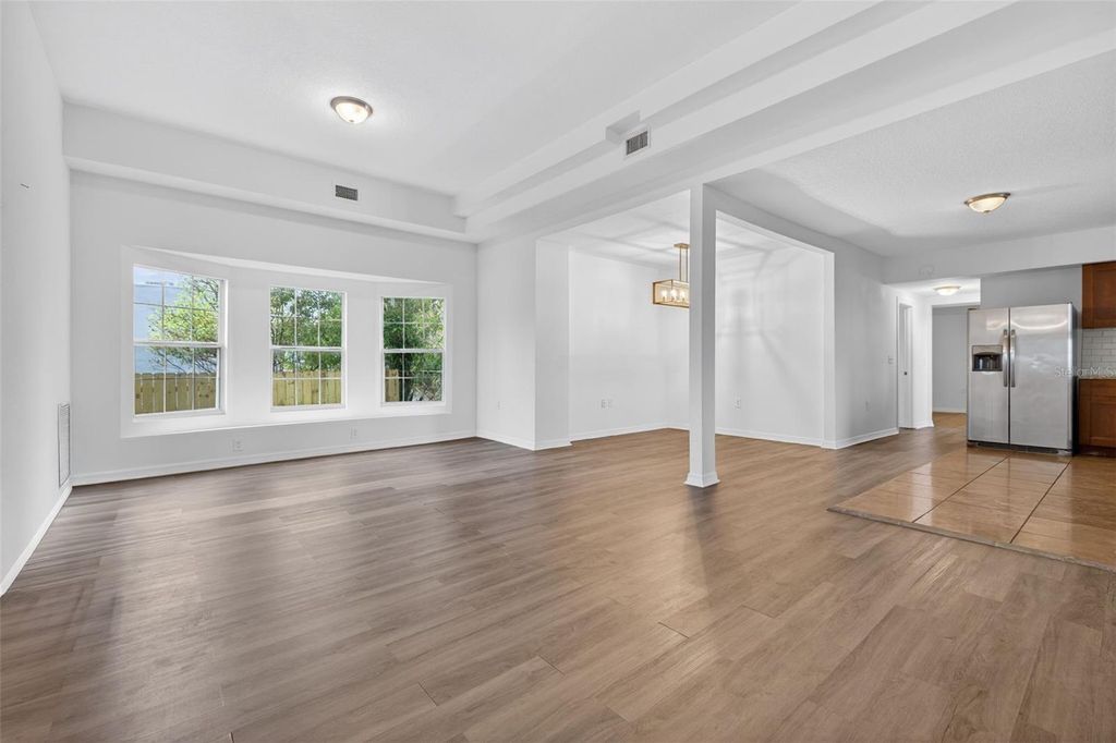 Image 15 of property listing at 105 W COLUMBUS DRIVE, Tampa, FL 33602