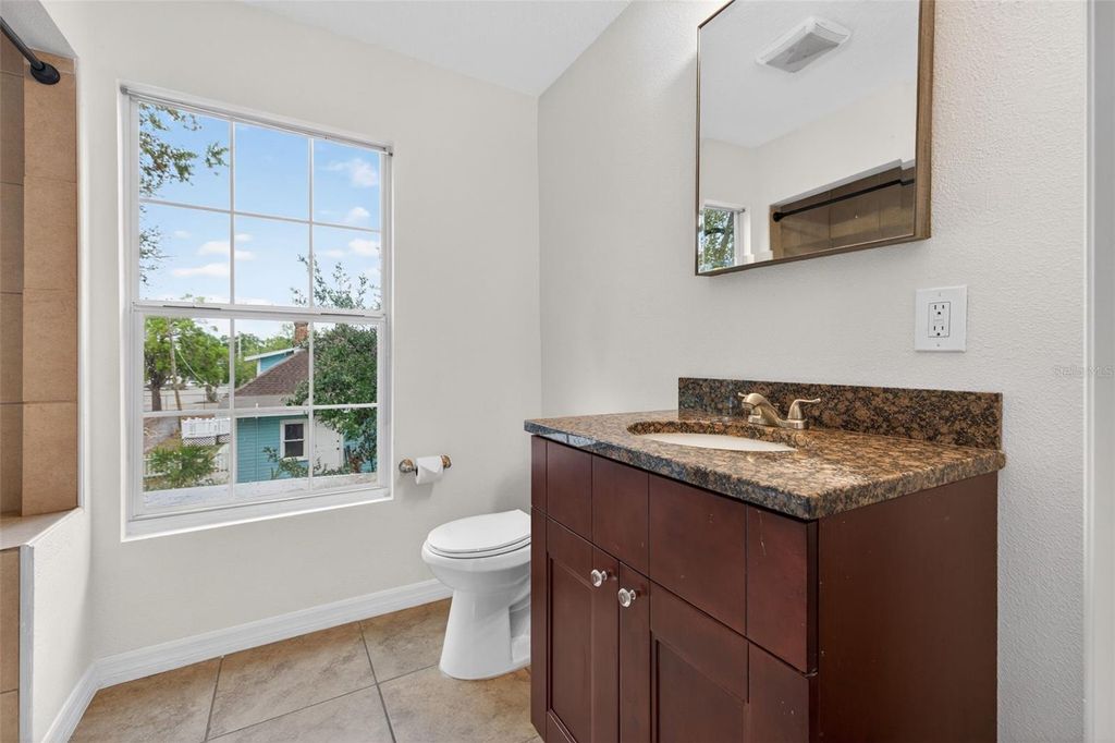 Image 19 of property listing at 105 W COLUMBUS DRIVE, Tampa, FL 33602