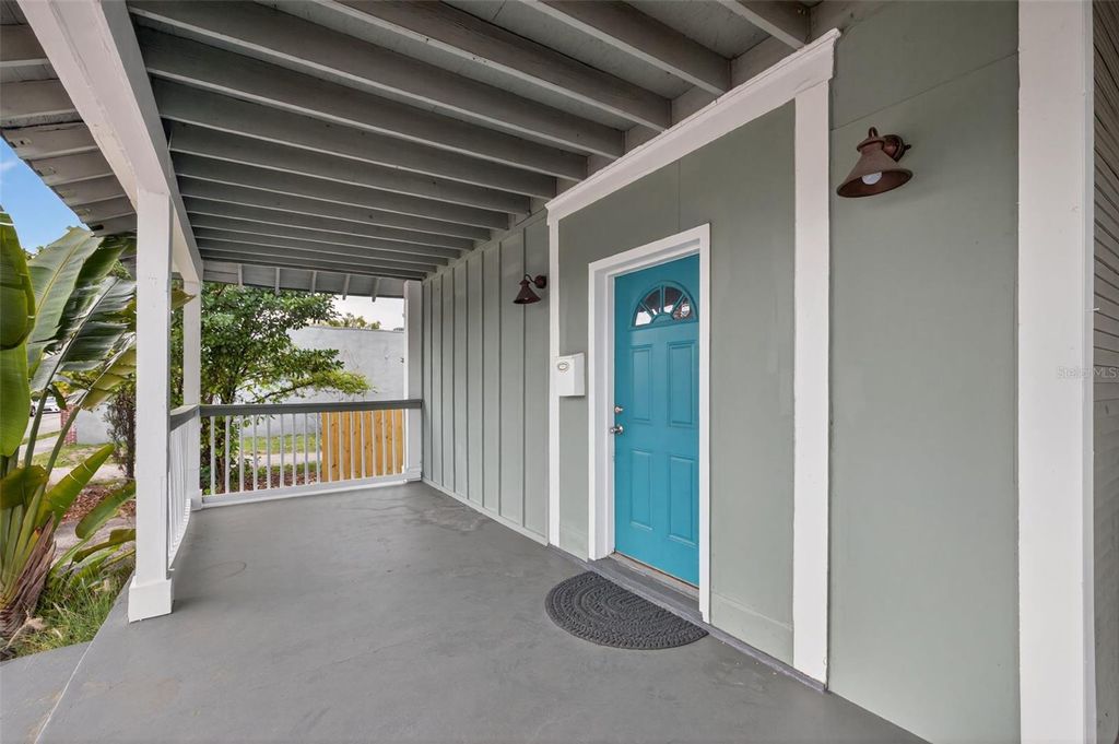 Image 4 of property listing at 105 W COLUMBUS DRIVE, Tampa, FL 33602