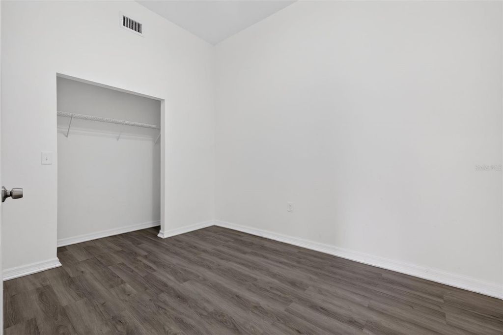 Image 10 of property listing at 105 W COLUMBUS DRIVE, Tampa, FL 33602