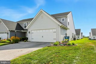 7435 SAINT PATRICK CT #6, Abbottstown, PA 17301