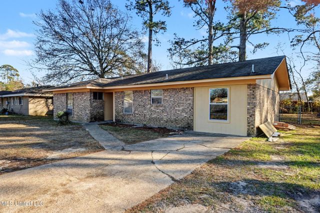 13101 Dedeaux Road, Gulfport, MS 39503