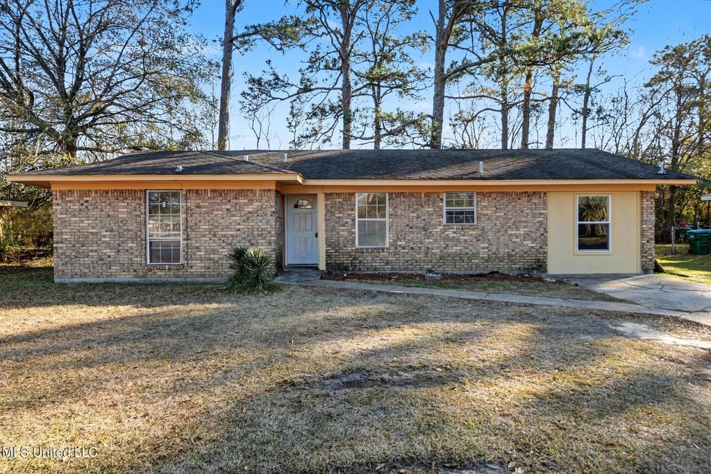 13101 Dedeaux Road, Gulfport, MS 39503