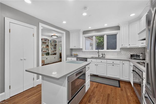 1402 Runnymede RD, Norfolk, VA 23505
