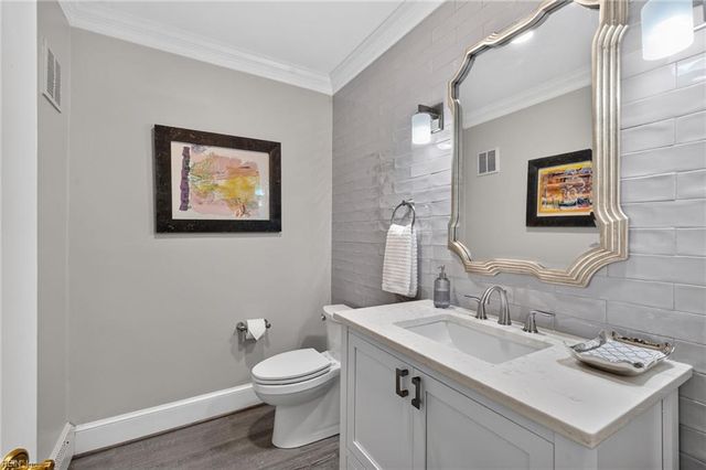 1402 Runnymede RD, Norfolk, VA 23505