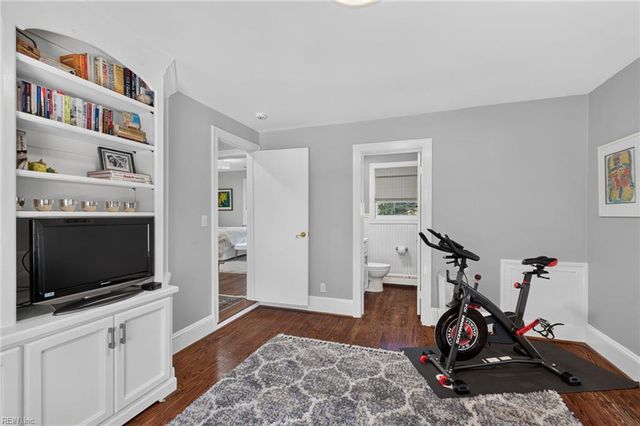 1402 Runnymede RD, Norfolk, VA 23505