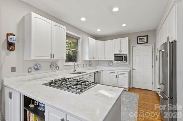 103 Bellshire Drive, Flat Rock, NC 28731