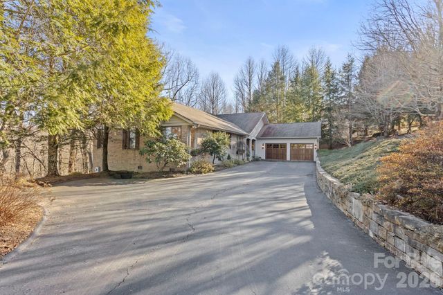 103 Bellshire Drive, Flat Rock, NC 28731