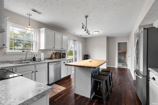 940 Voyager Way, Lafayette, IN 47909
