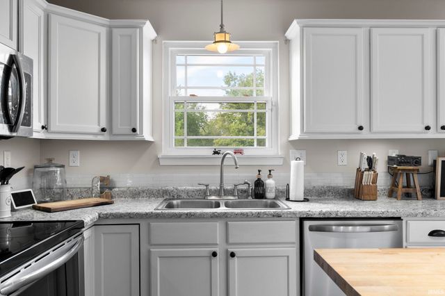 940 Voyager Way, Lafayette, IN 47909