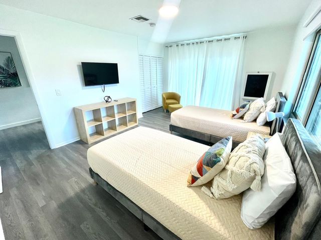2809 SW 46th Street, Dania Beach, FL 33312