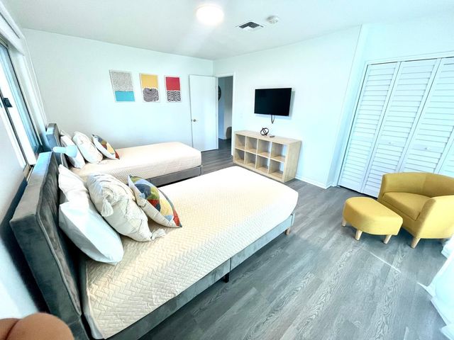 2809 SW 46th Street, Dania Beach, FL 33312