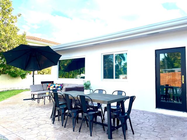2809 SW 46th Street, Dania Beach, FL 33312