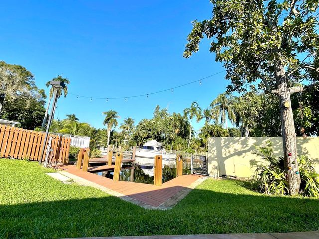 2809 SW 46th Street, Dania Beach, FL 33312