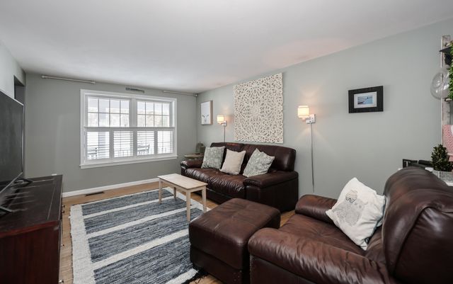 16 Molly Way, Epping, NH 03842